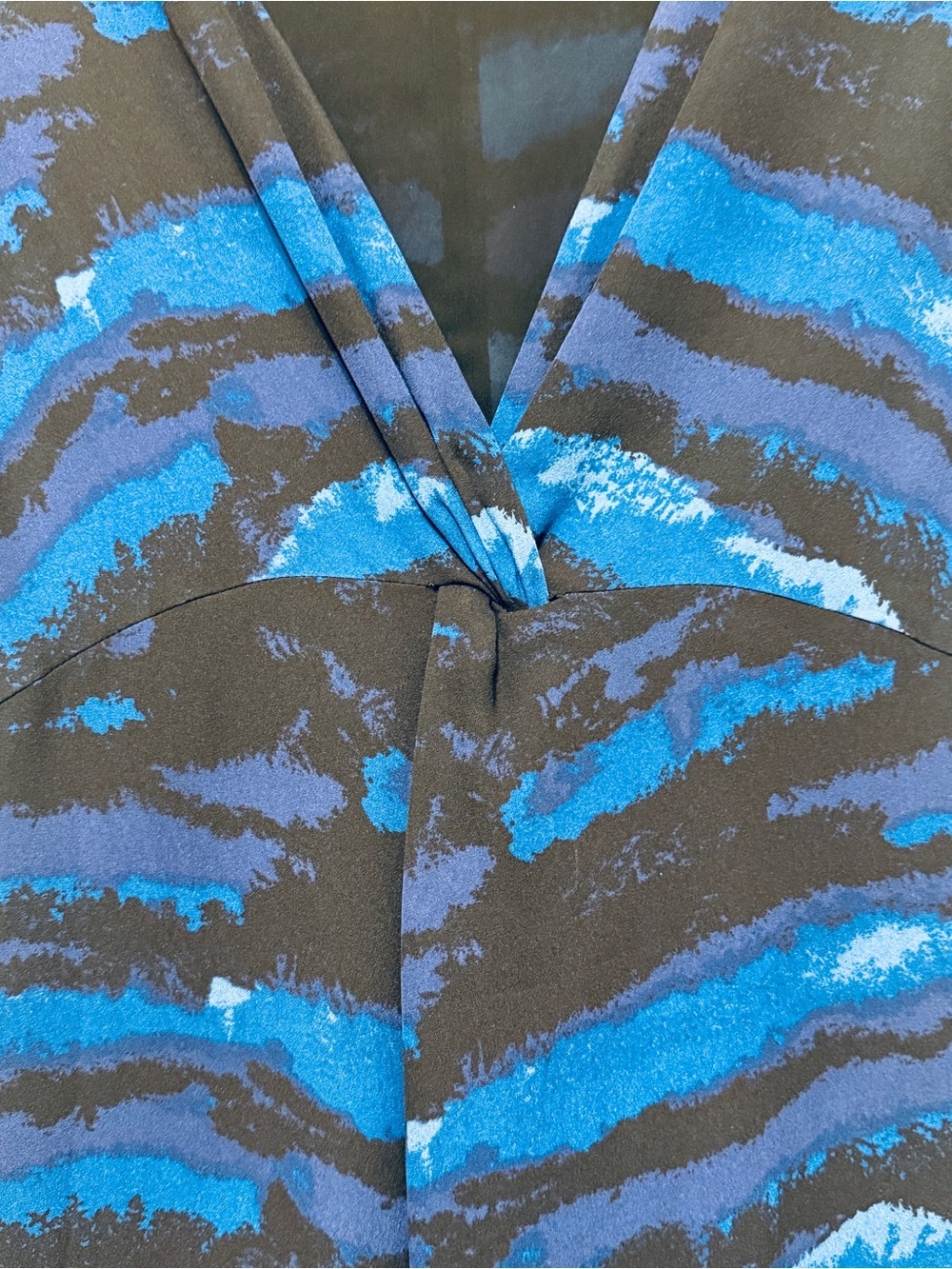 Tory Burch| 100% Silk Blue Black Abstract Print V Neck Cocktail Dress Size 6 - Picture 3 of 8